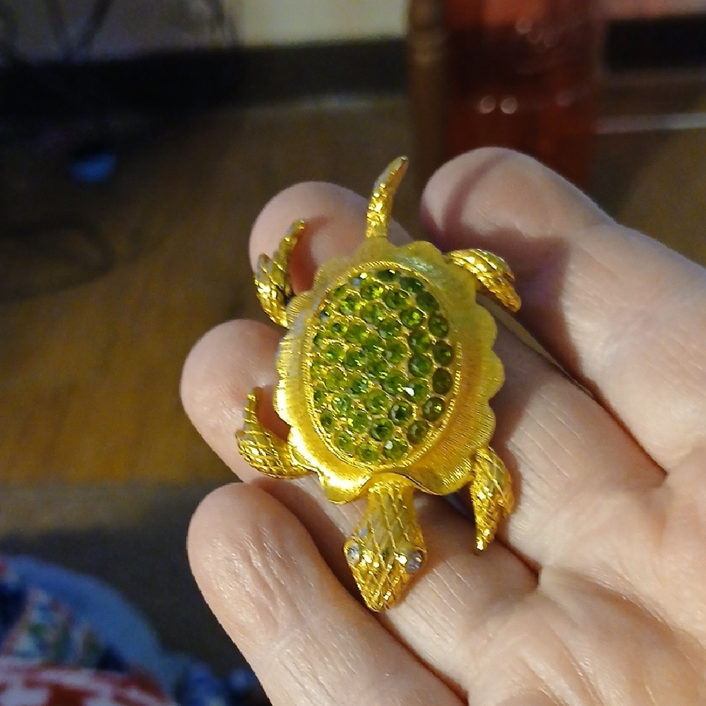 Gold and Green Turtle Brooch